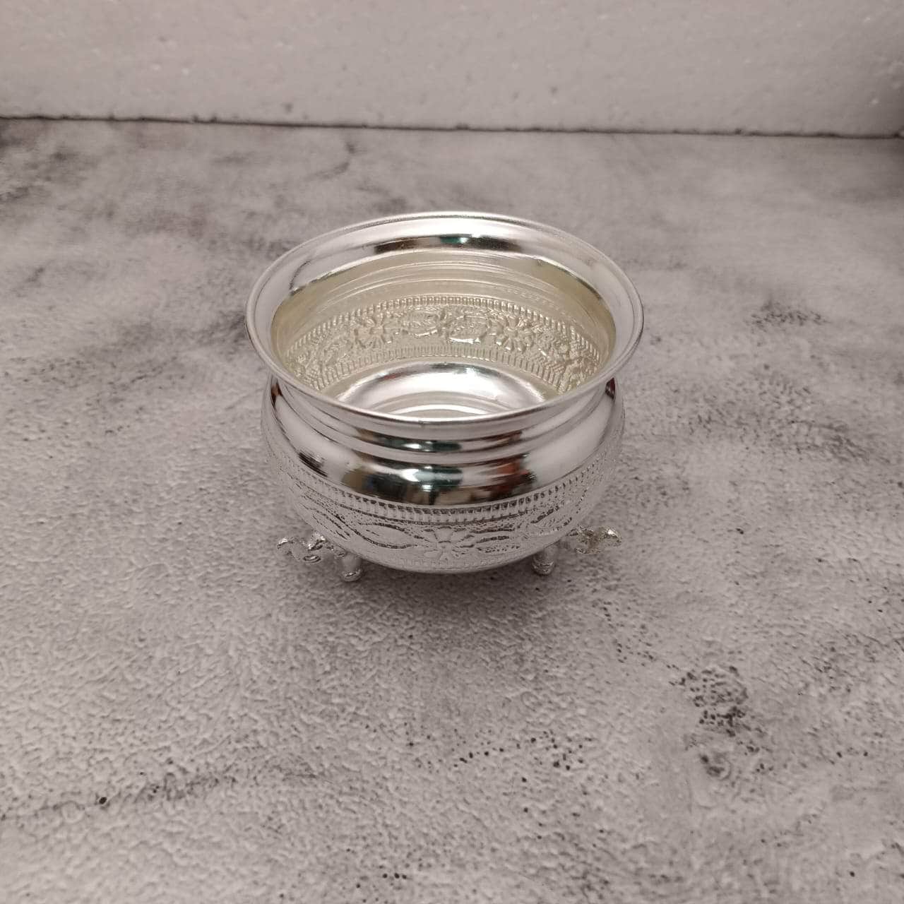 Elephant Leg Bowl Floral