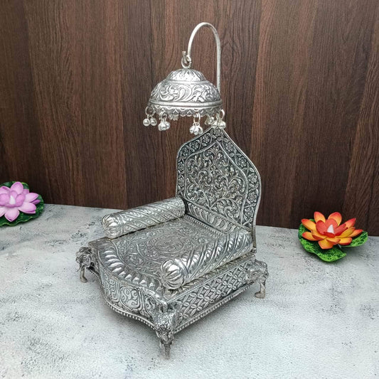 Antique Svastik Elephant Stand Mantap