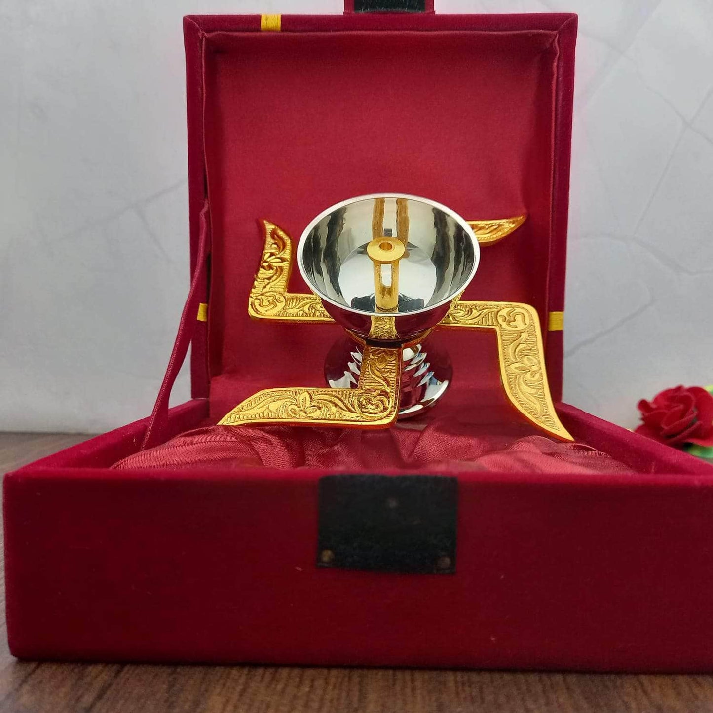 Swastik Deepa Red Box 2672/4