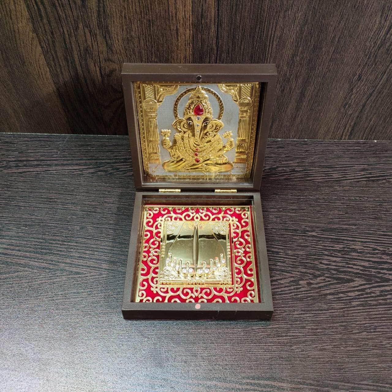 Golden ganapathy gift set