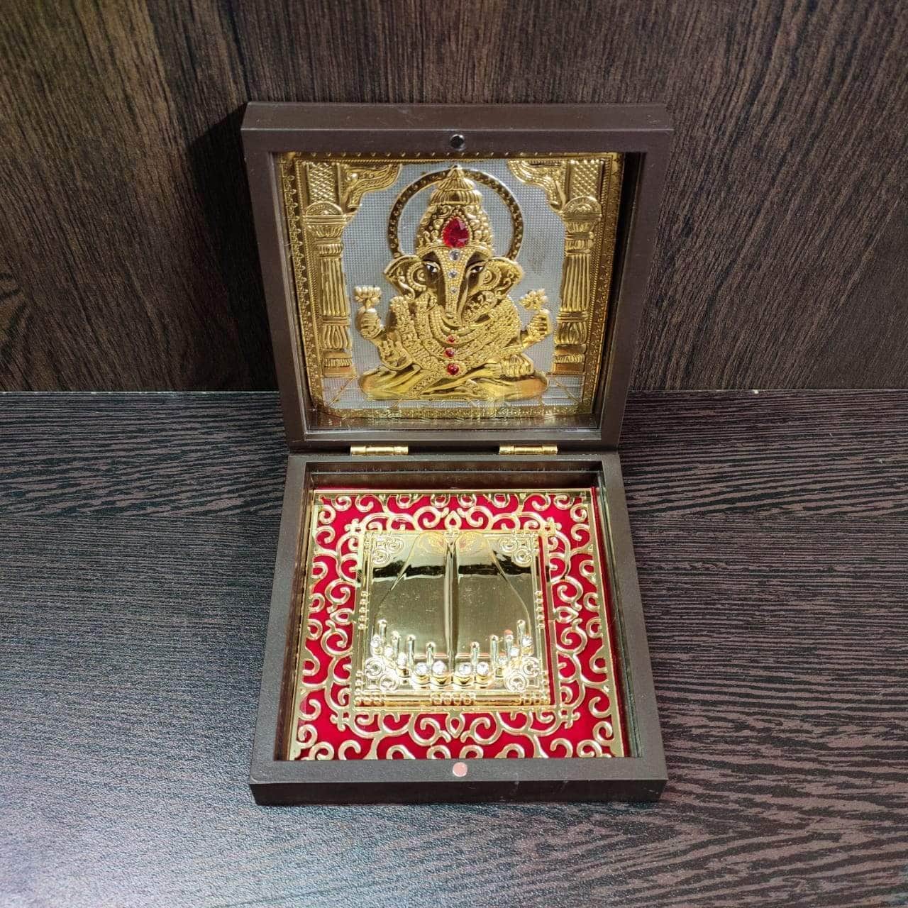 Golden ganapathy gift set