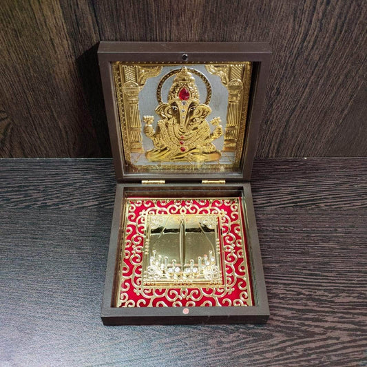 Golden ganapathy gift set