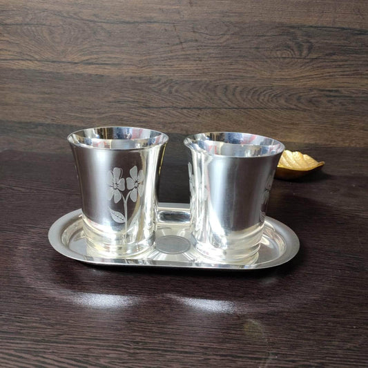 S P Glass set M2079